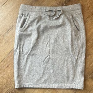 Size medium Zyia active mid thigh skirt